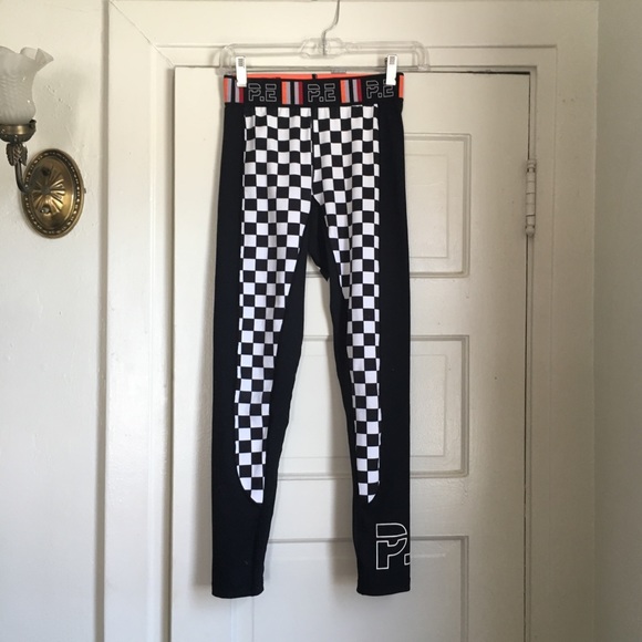 checkered workout leggings